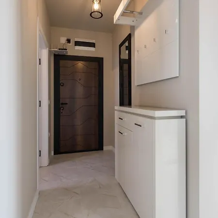 Апартаменти Paradise Sea View