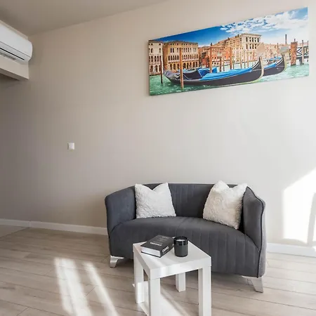 Paradise Sea View וארנה